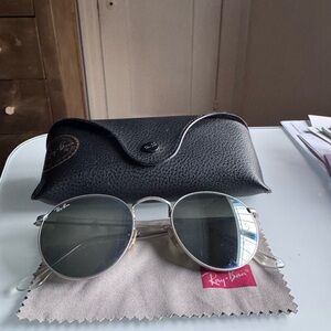 Ray-Ban Silver Round Sunglasses